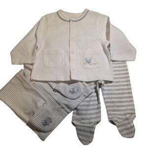 Gerber White and Gray 3 Piece Baby Outfit with Lamb Embroidery NWOT Gift Set